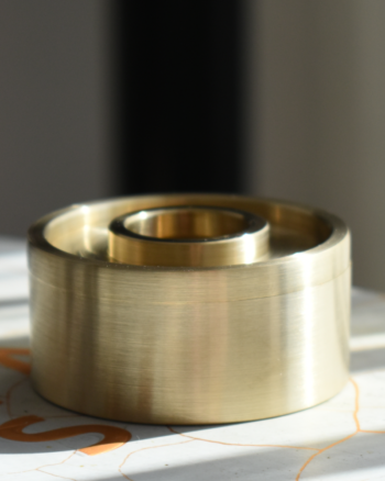 Solid Brass Oil Burner – Crater_ambient